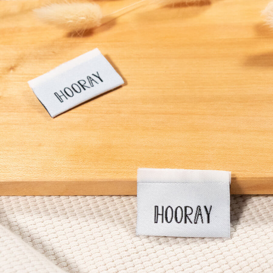 Weblabel Hooray Schwarz/Weiß